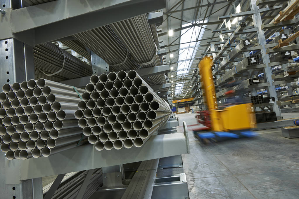 螺纹钢期货8月7日主力小幅下跌0.96% 收报3304.0元