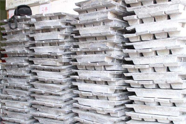 铅锭库存转增牵制铅价上涨脚步 冶炼端利润不佳