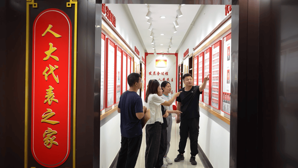 奋进强国路 阔步新征程｜向上的中国·从“实验室”走向“应用场”：国产机器人迈向智能新时代