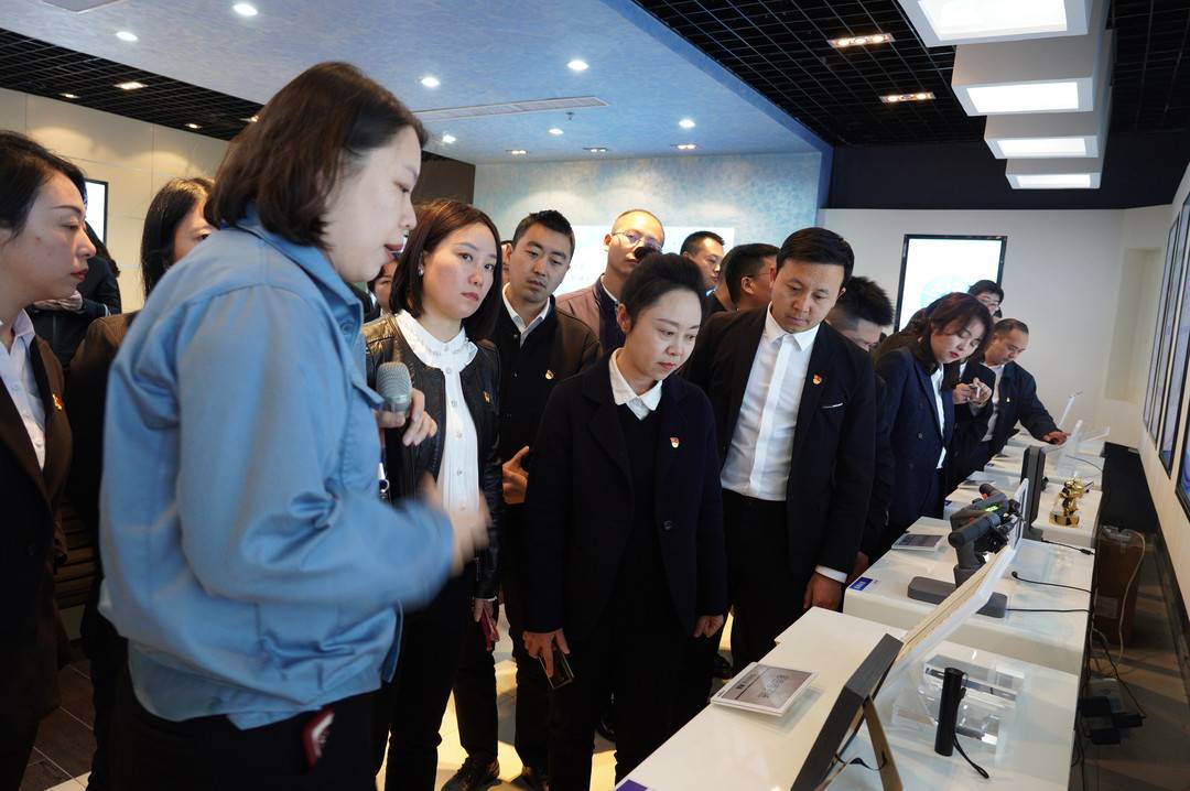 市场回暖机构忙 四大行业成调研热土