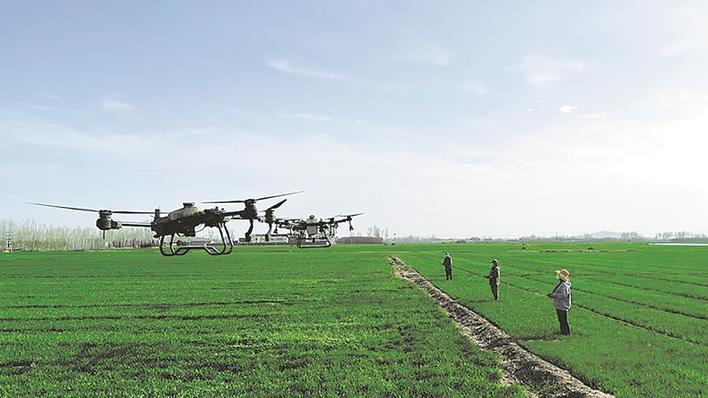 探秘河南“无人农场”：高科技“解锁”智慧种田