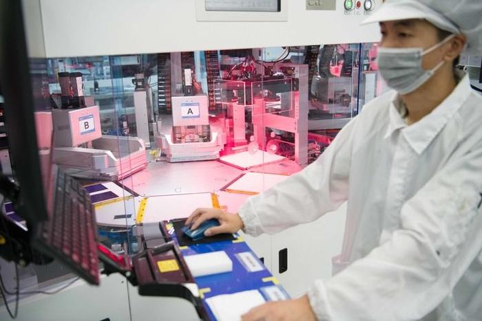 中国经济样本观察·企业样本篇丨打通电子工业产业化“最后一公里”