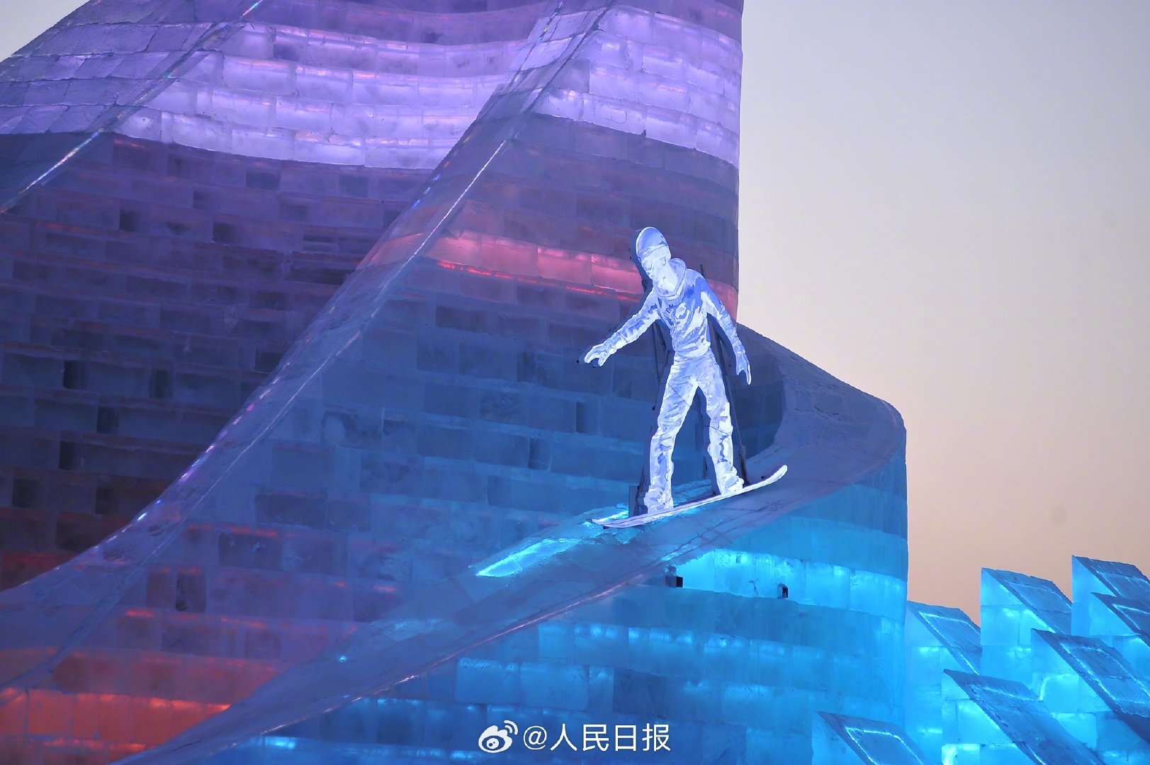 科技加持下的冰雪新体验——第26届哈尔滨冰雪大世界开园