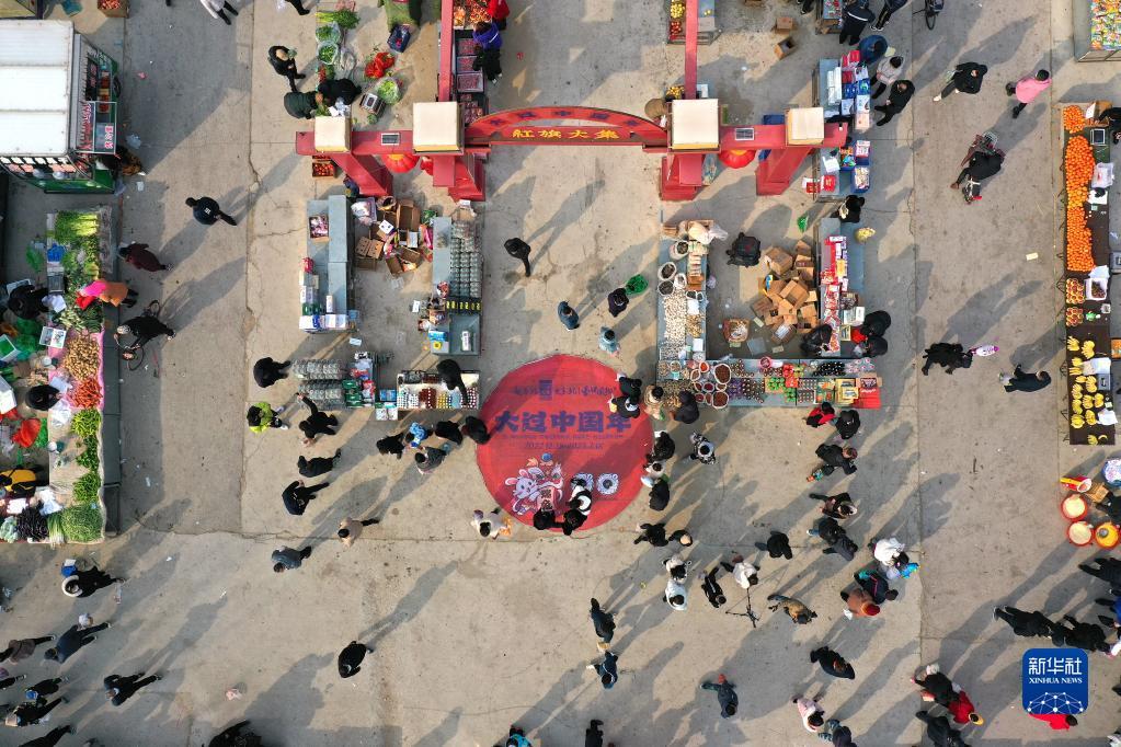 新华全媒+丨这群“00后”用AI表白年味