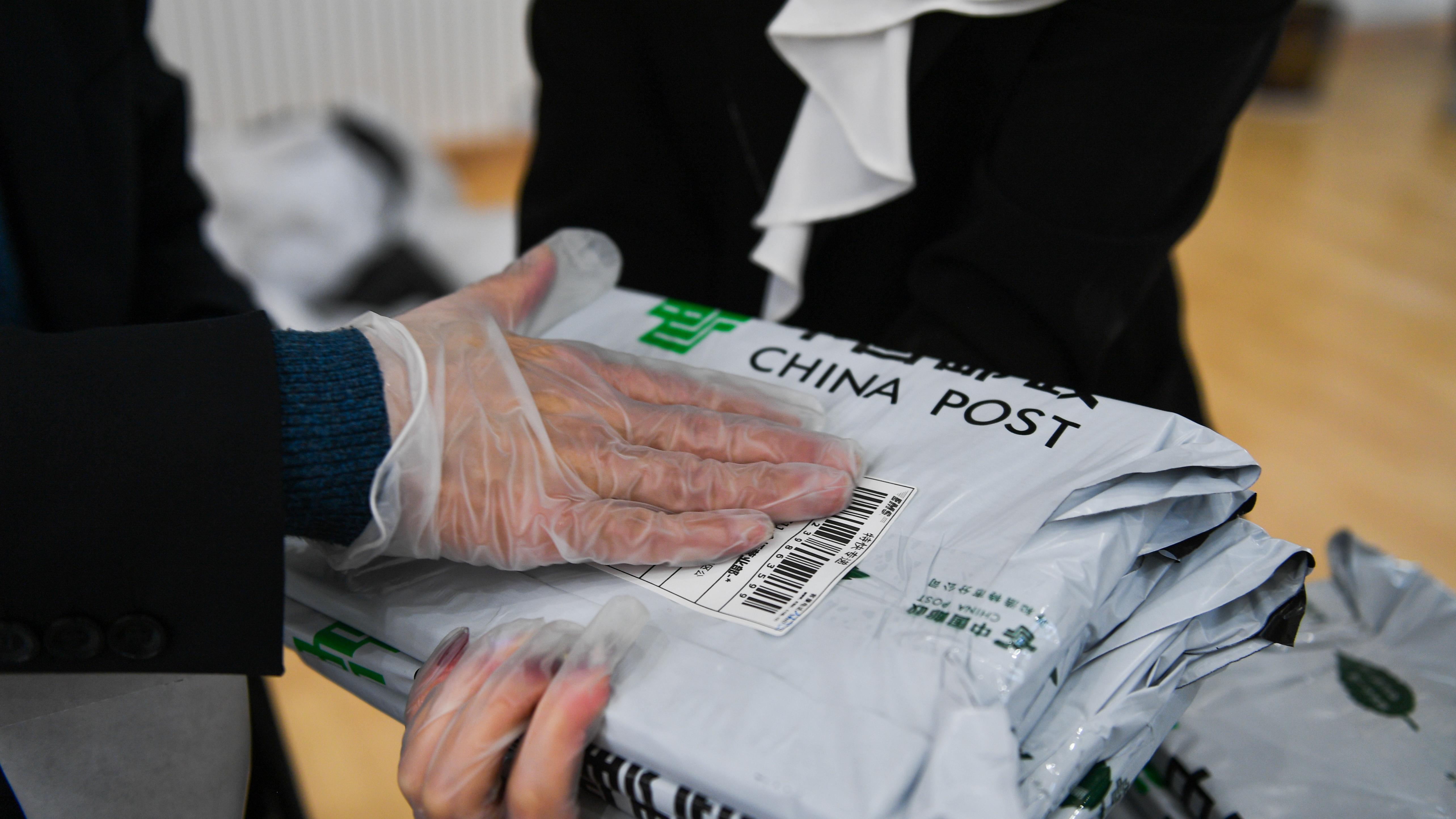 春节假期全国揽投快递包裹超19亿件