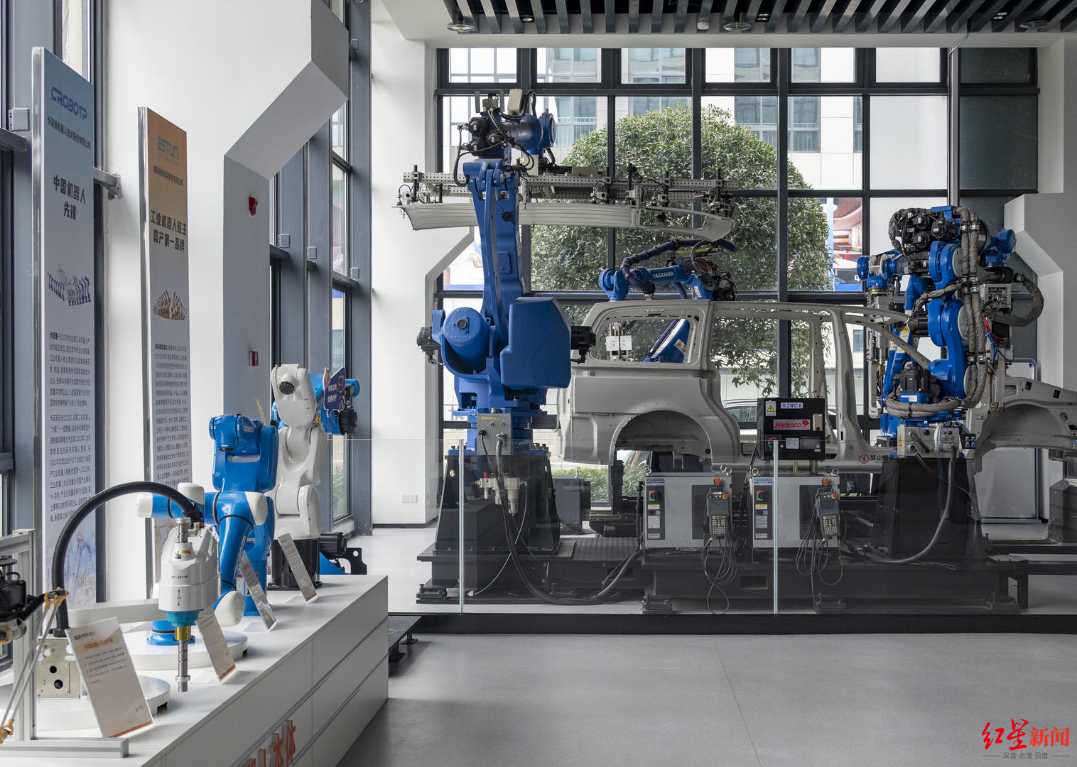 新华视点丨人形机器人“加速跑” 何时能进入日常生活？