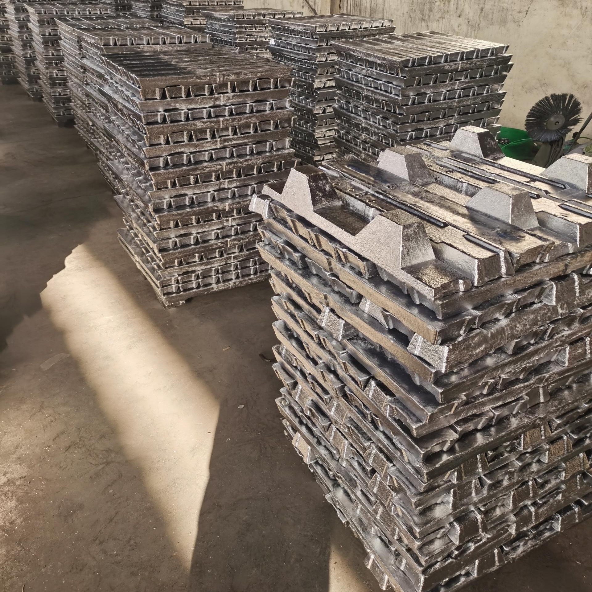 2025年2月21日最新标准合金压铸铝锭(YL102)价格行情走势查询