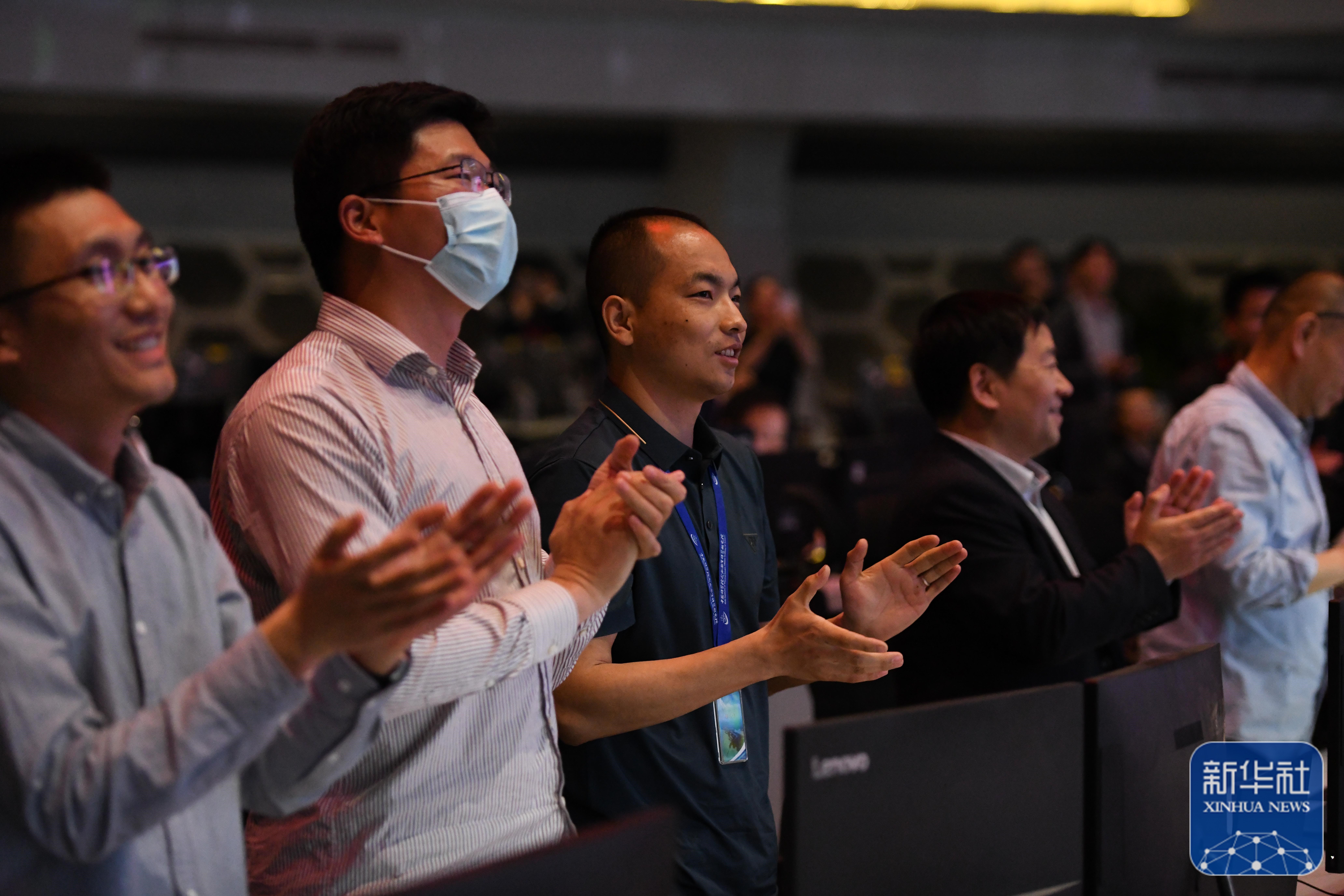 新华全媒+|中国下一代“人造太阳”关键系统验收 达到国际先进水平