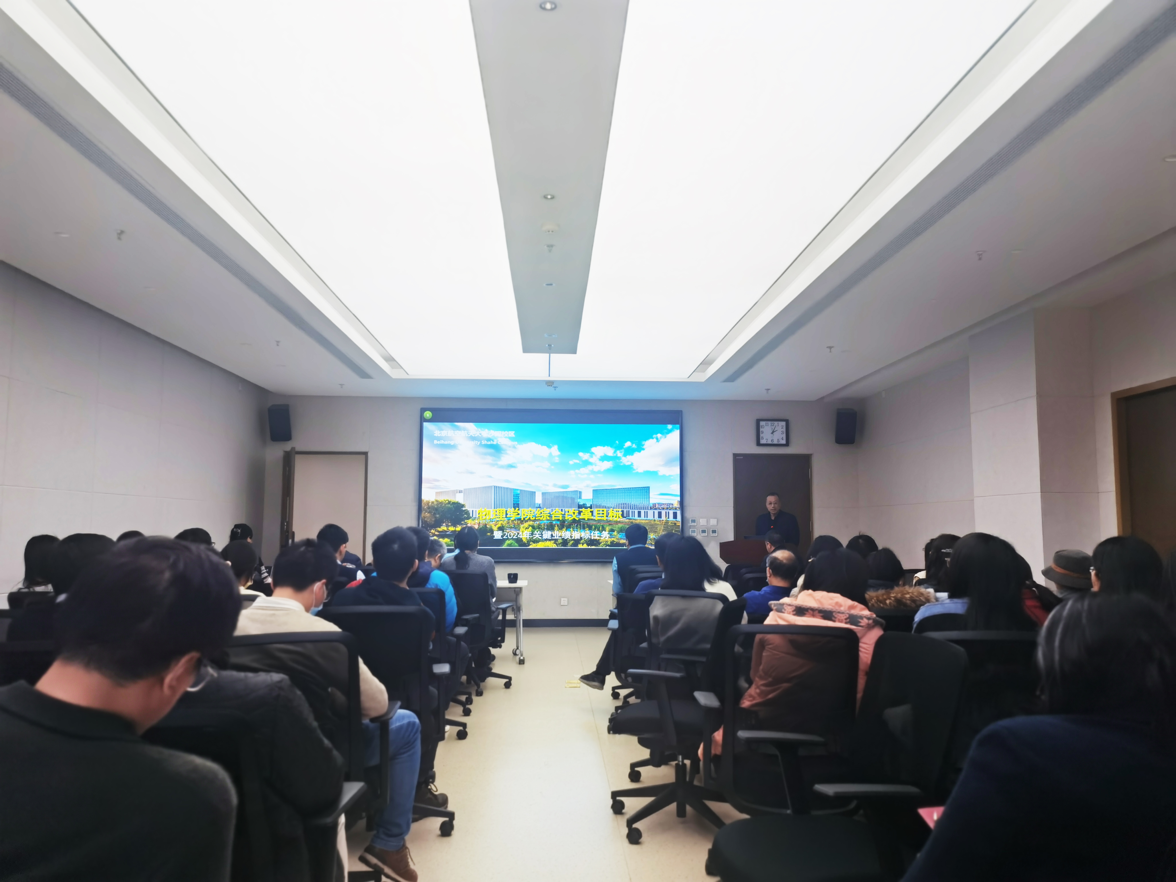 王田苗：人形机器人进家庭尚需时日 科技成果转化应聚焦高质量前沿技术创新