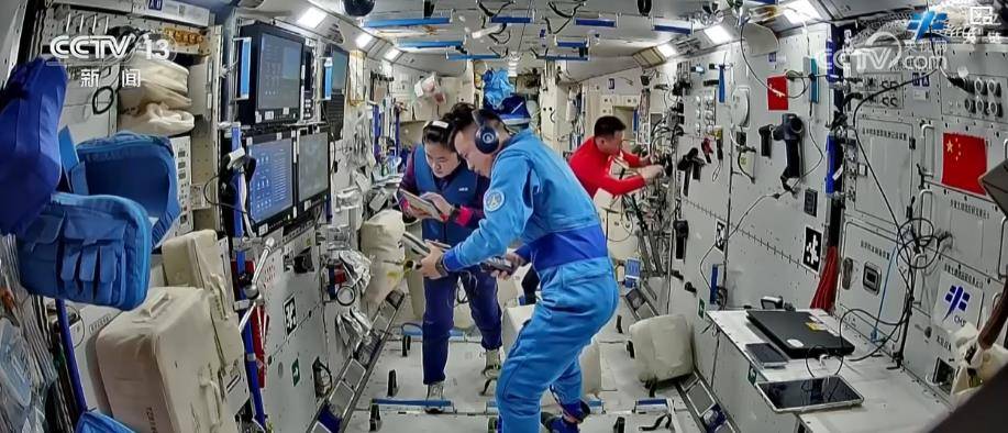 神二十乘组：在中国航天日“出差”太空