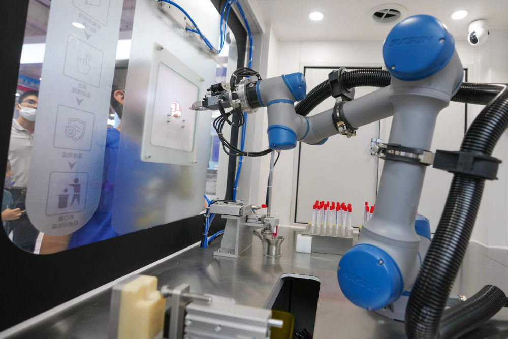 秀我中国｜“铁路版”机器人上线！一起来看