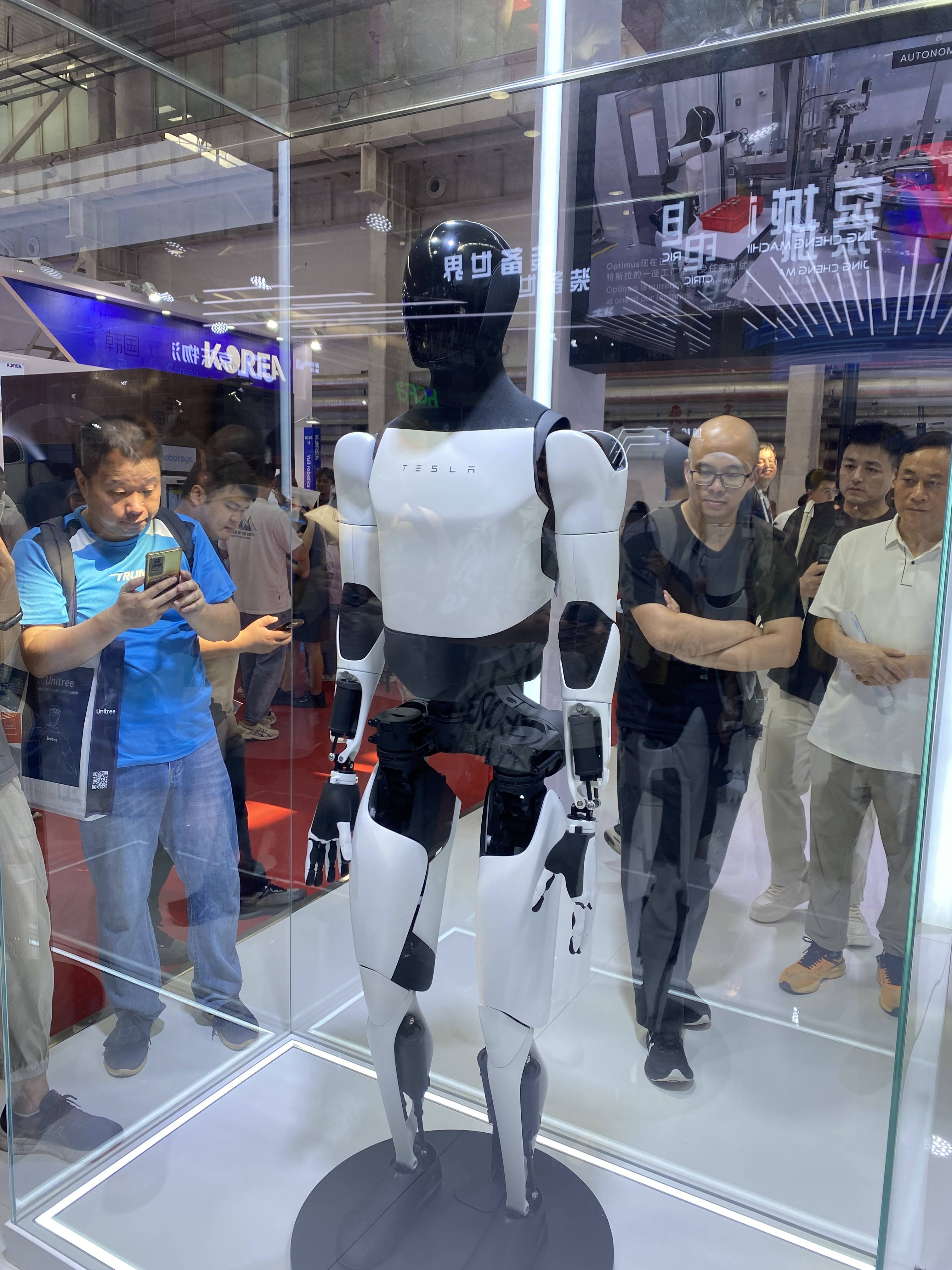 场景创新促进人形机器人发展