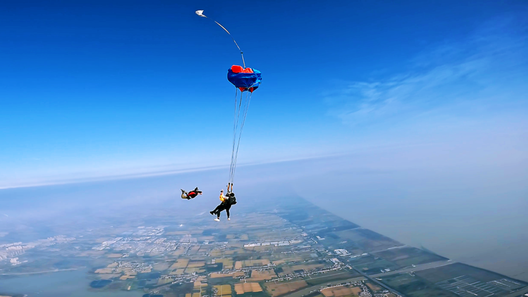低空经济加速走进日常生活