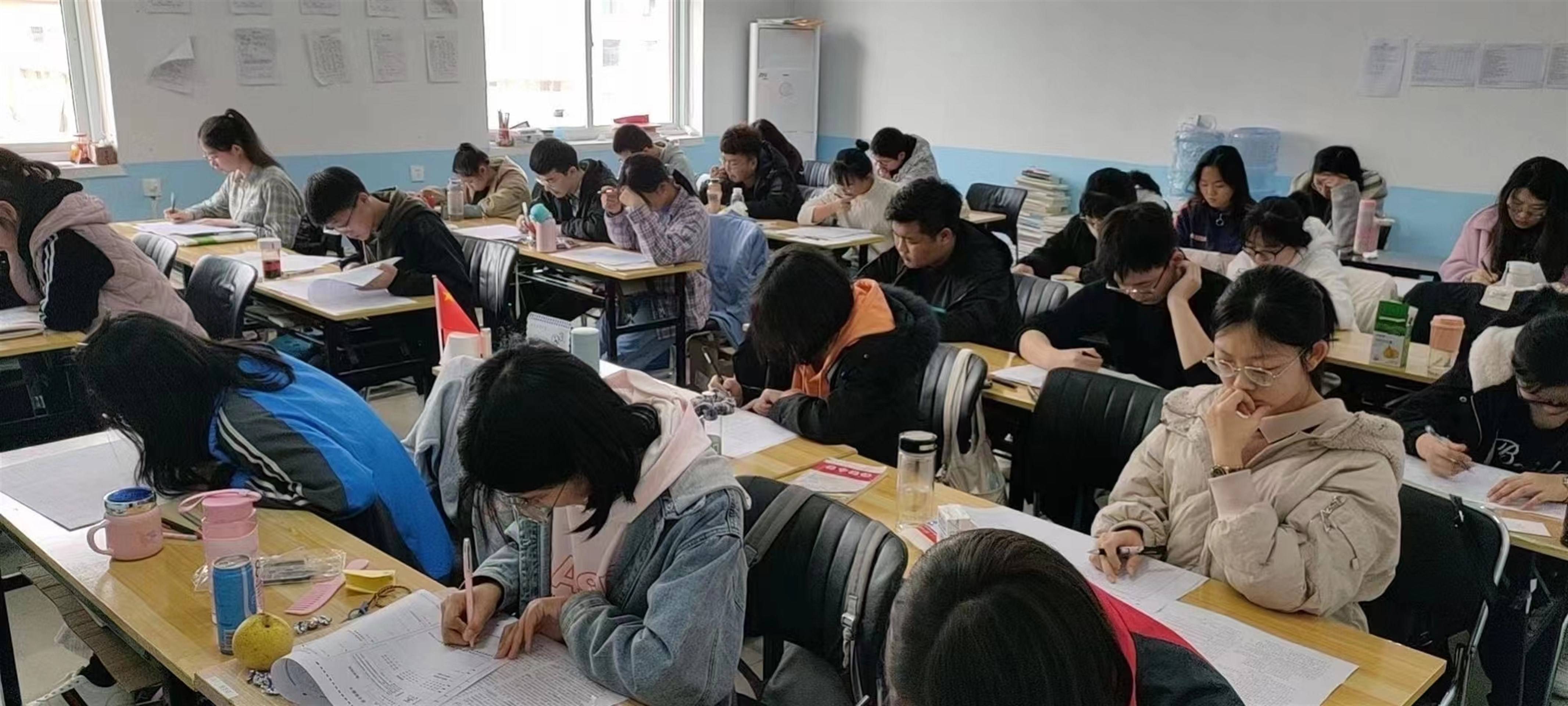 轻工业活力充沛展新质