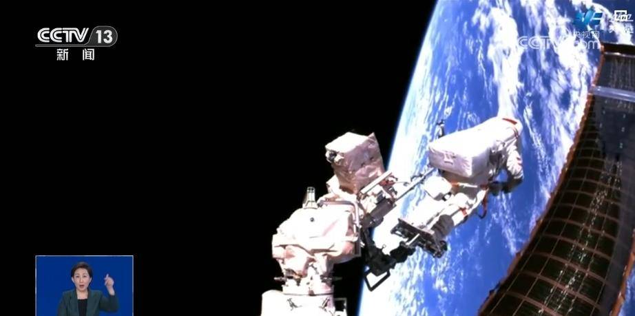 我载人航天器地外天体着陆起飞试验圆满成功