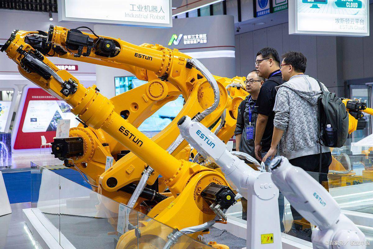 秀我中国｜在天津国际工业自动化及机器人展现场，看具身机器人“尬舞”