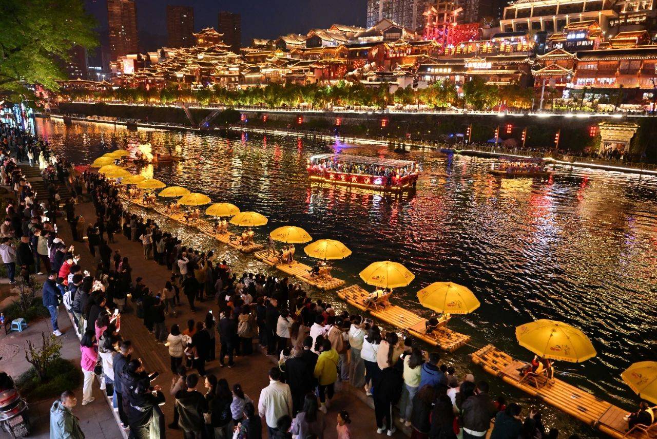 多样文旅选择给足情绪价值